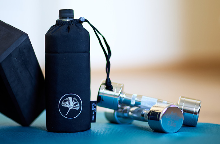 Trinkflasche Glas mit Ginkgo Motiv